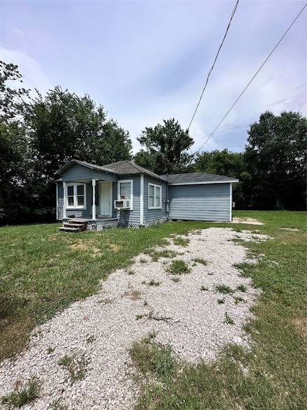 3960 Johnstown St, Beaumont, TX 77703