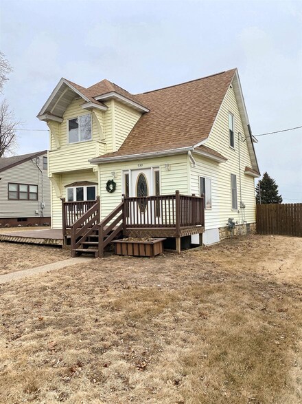 530 Delaney St, Highland, WI 53543