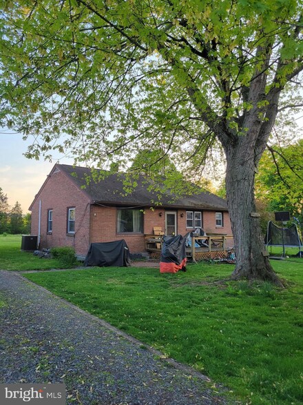 640 E Ben Franklin Hwy E, Birdsboro, PA 19518