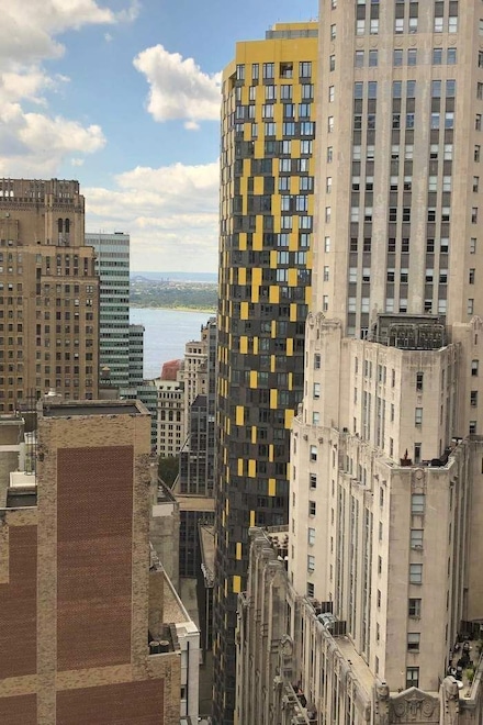 75 Wall St Unit 38J, New York, NY 10005