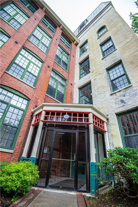 15 Higgins St Unit 323, Smithfield, RI 02917