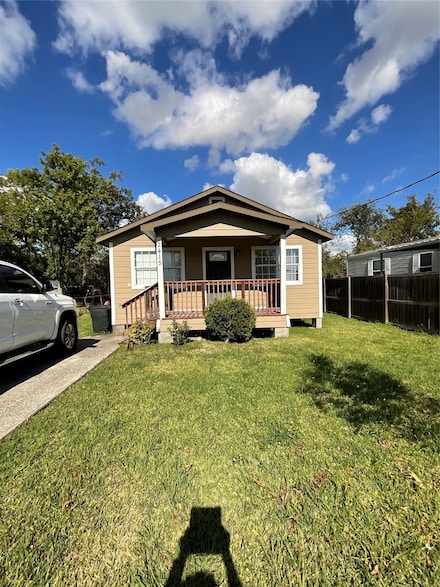 2515 Harris St, Baytown, TX 77521