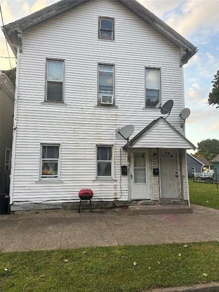 512 W 4th St, Erie, PA 16507