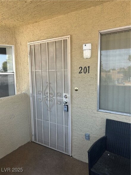 7601 Ducharme Ave Unit 201, Las Vegas, NV 89145