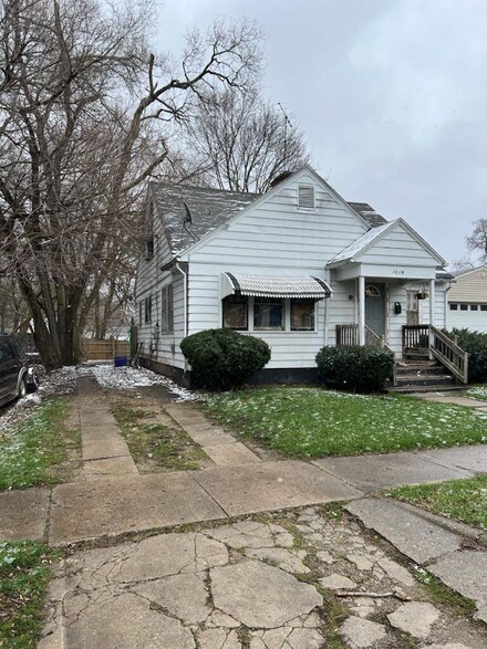 1010 Cobb Ave, Kalamazoo, MI 49007