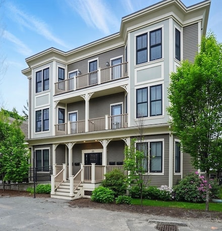 20 Kent Ct Unit 4, Somerville, MA 02143