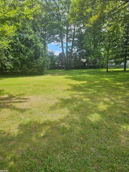 2995 Sandy Oaks Ln, Fort Gratiot, MI 48059