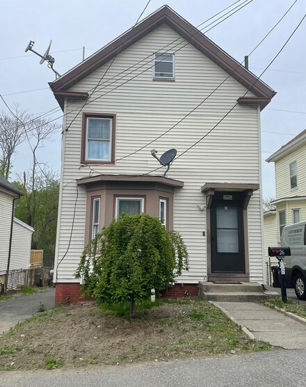 26 Hichborn St, Revere, MA 02151