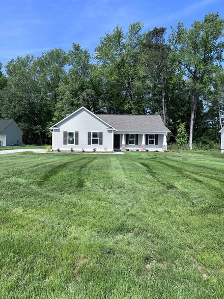 32 Flip Flop Cir, Four Oaks, NC 27524