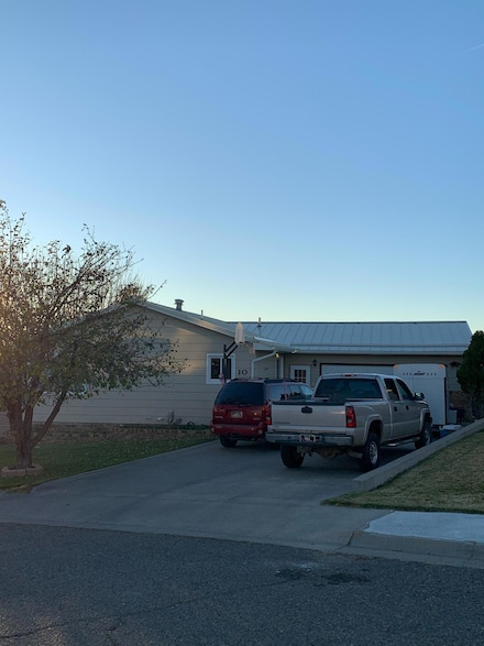 10 Cypress Dr, Havre, MT 59501