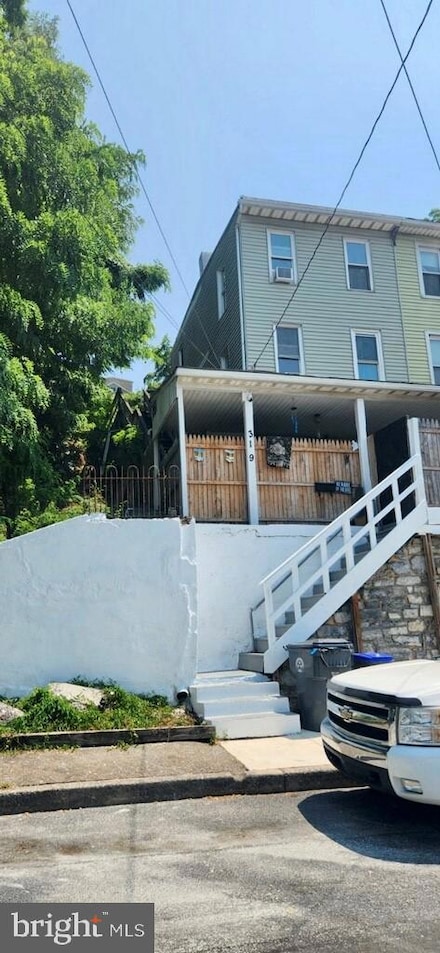 319 S 3rd St, Steelton, PA 17113