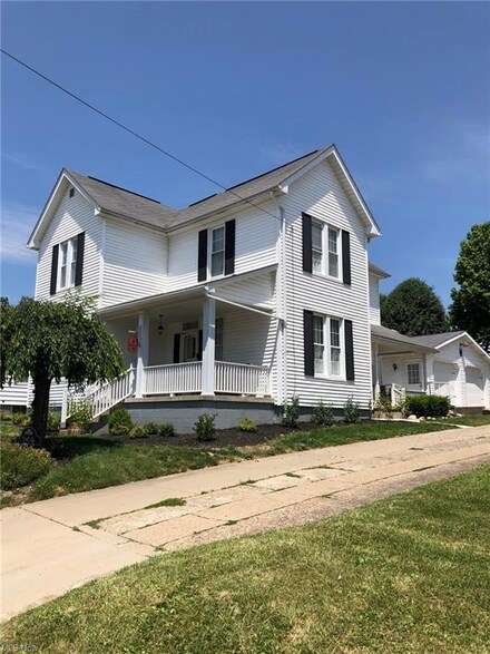 759 E Main St, Barnesville, OH 43713