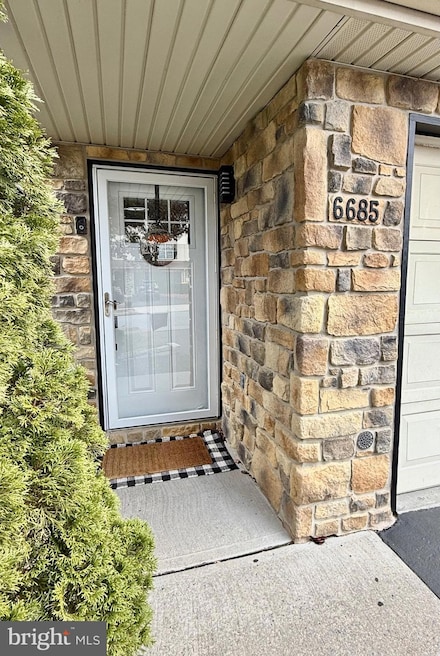 6685 Jefferson Ct, New Tripoli, PA 18066