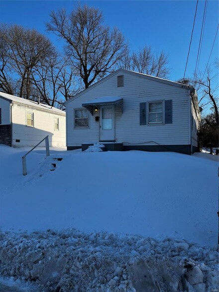 156 Fermo Ave, Saint Louis, MO 63135
