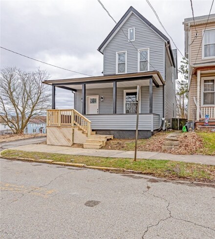 1011 Summit St, Tarentum, PA 15084