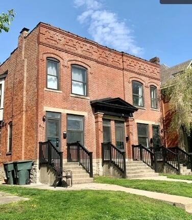 617 Dennison Ave, Columbus, OH 43215