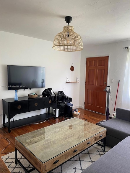 5800 SW 61st St, Miami, FL 33143