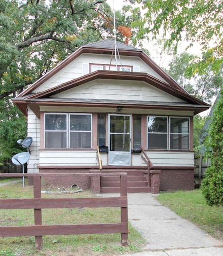 524 E Dale Ave, Muskegon, MI 49442