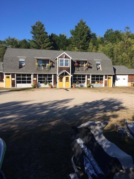 586 Elm St, Limerick, ME 04048