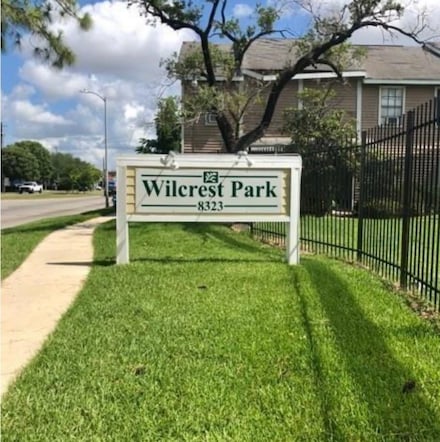 8405 Wilcrest Dr Unit 2010, Houston, TX 77072