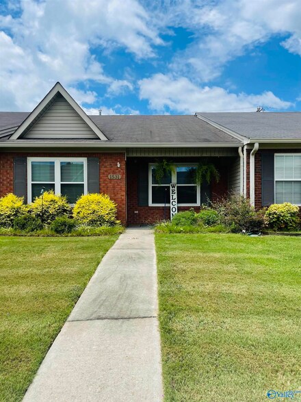 1531 Berkley St SW, Decatur, AL 35603