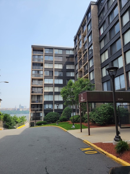 9060 Palisade Ave Unit 920, North Bergen, NJ 07047