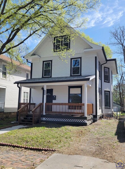 630 SW Fillmore St, Topeka, KS 66606