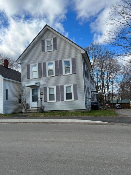19 Prentiss St, Old Town, ME 04468
