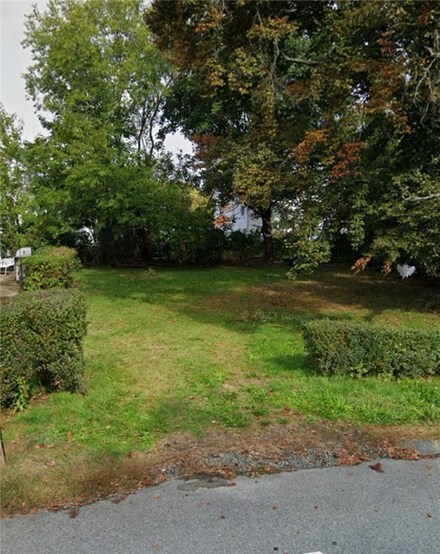 0 Dunedin St, Cranston, RI 02920