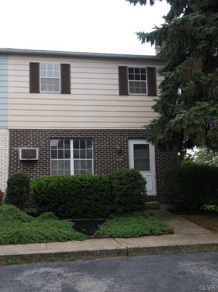 5622 Wedge Ln, Allentown, PA 18106