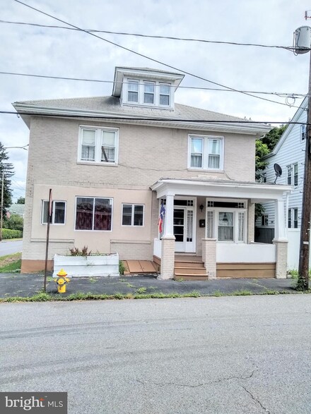 63 N Nice St, Frackville, PA 17931