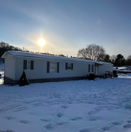 1460 Scotch Hill Rd, Thornton, WV 26440