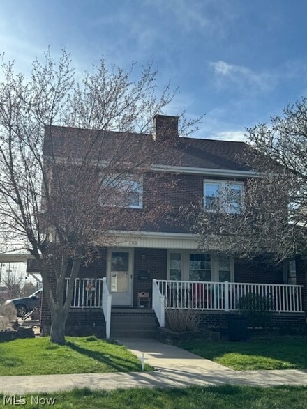 125 Church St, Louisville, OH 44641