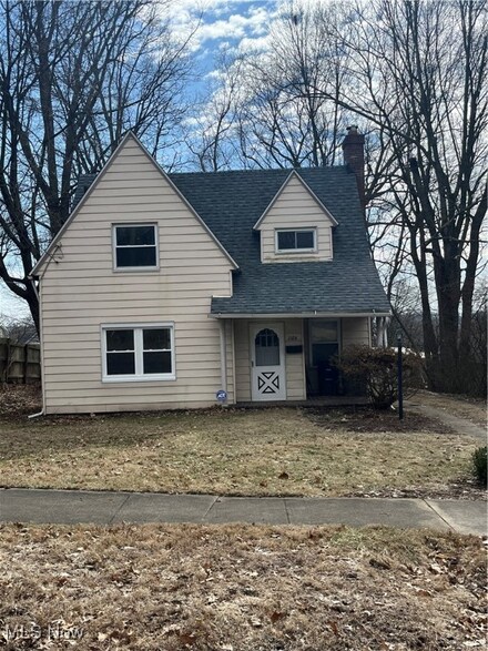1524 Hillside Terrace, Akron, OH 44305