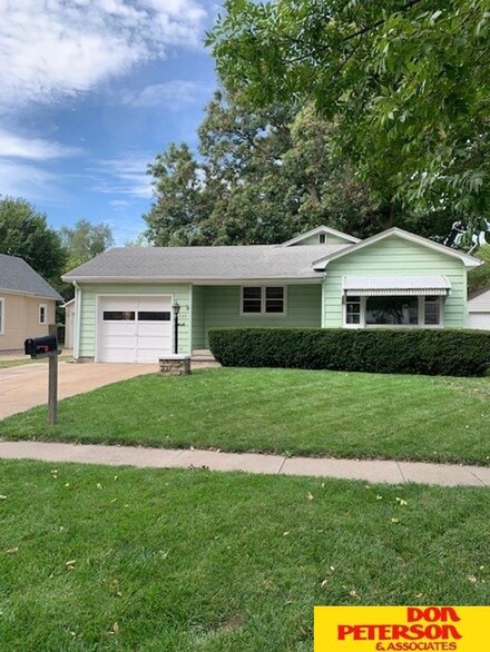 1735 N Keene Ave, Fremont, NE 68025