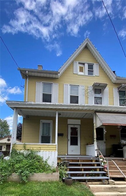 239 S 7th St, Lehighton, PA 18235