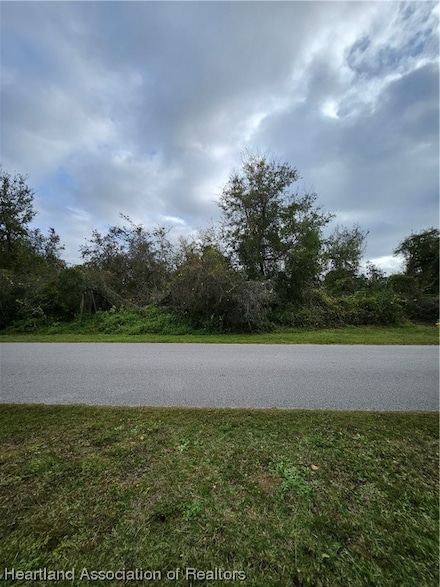 5608 Thunder Rd, Sebring, FL 33870