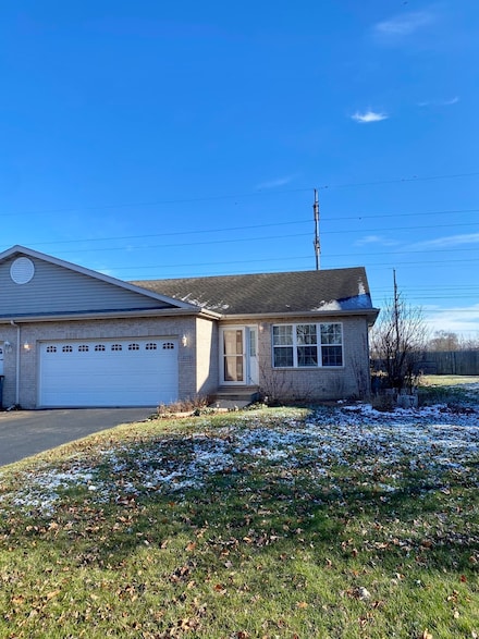 22735 W Jonathon Dr, Channahon, IL 60410