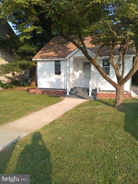 232 Kings Hwy, Clarksboro, NJ 08020