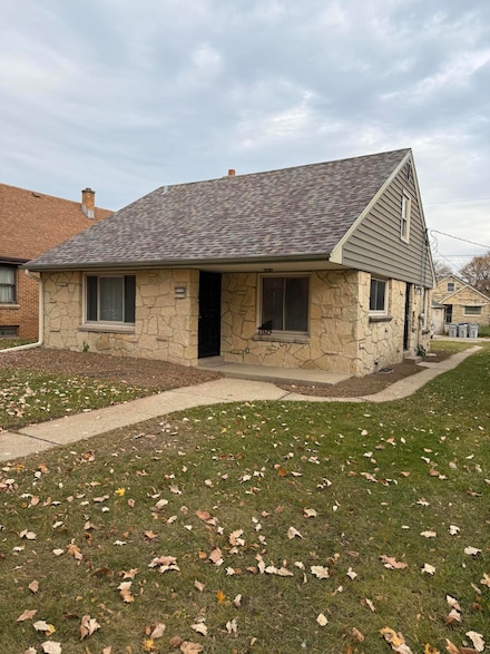 5126 N 67th St, Milwaukee, WI 53218