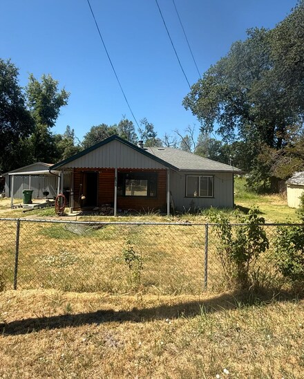 6940 Lady Smith Ave, Anderson, CA 96007