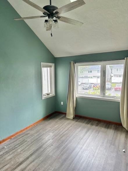 25 Meadow Pond Dr Unit j, Leominster, MA 01453