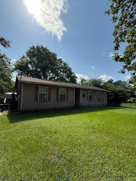 495 E Moore St, Detroit, TX 75436