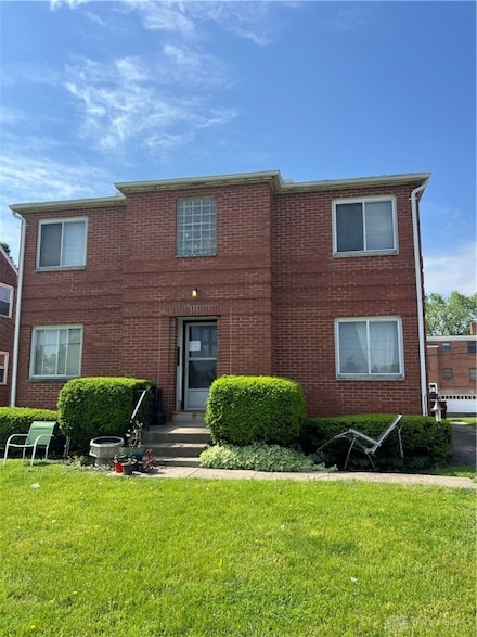 120 E Dorothy Ln, Dayton, OH 45419