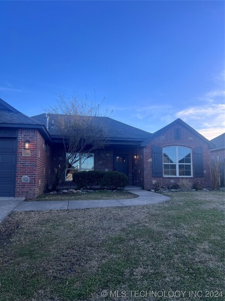 836 W 150th Place, Glenpool, OK 74033