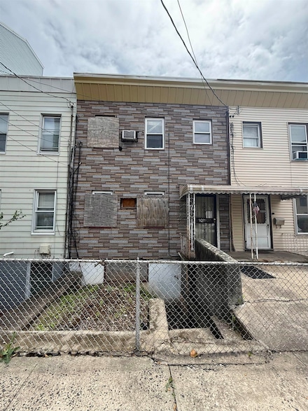 18 Perrine Ave, Jersey City, NJ 07306