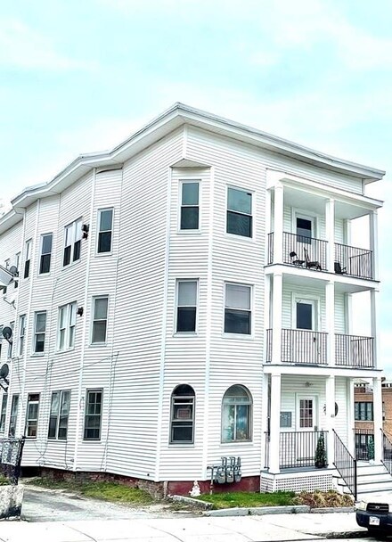 48 Providence St, Worcester, MA 01604