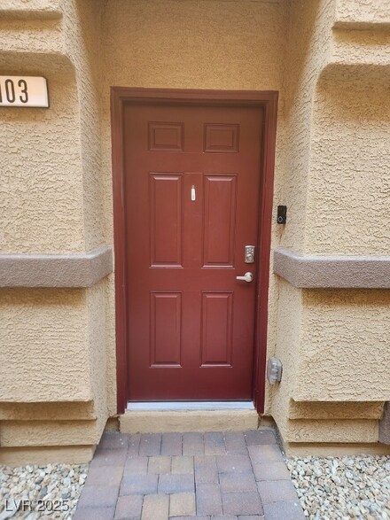 4660 Blaise Dr Unit 103, North Las Vegas, NV 89032
