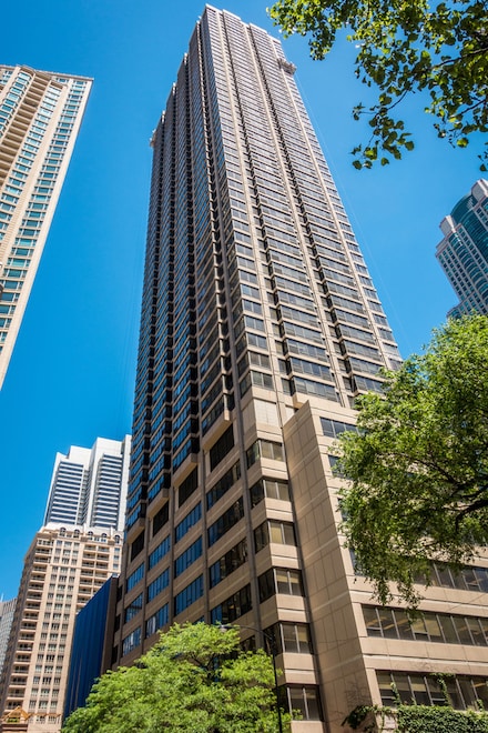 30 E Huron St Unit 2007, Chicago, IL 60611