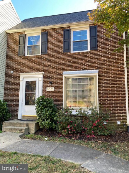 9005 Piney Grove Dr, Fairfax, VA 22031